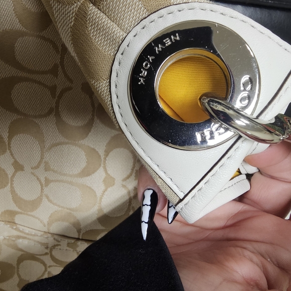 Coach purse - Picture 5 of 5